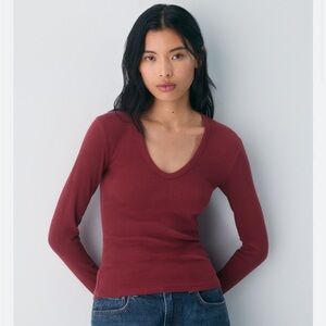 Aritzia Homestretch Rib V neck in Burgundy
